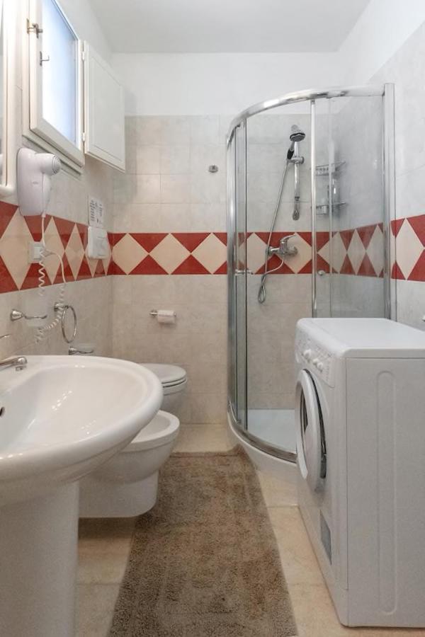 Apartamento La Torre Antica Dimora Giuggianello Exterior foto